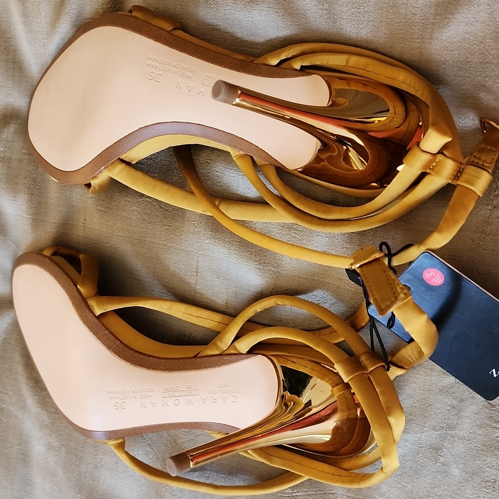 Zara NWT Canary Gold Evening Shoes - Picture 3 of 7